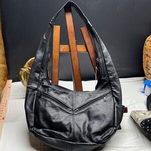 Elegant Black Leather Shoulder Bag